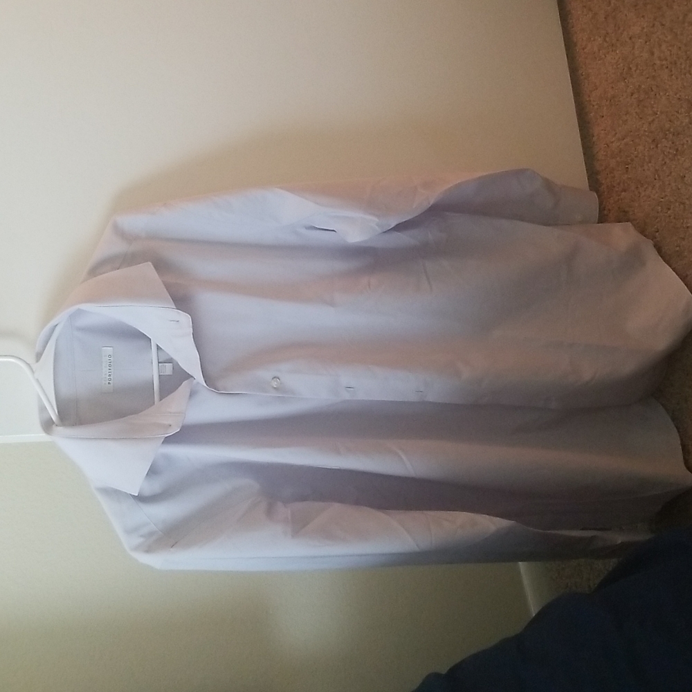 Perry Ellis Portfolio Long sleeve dress shirt. Silver. 16.5 34/35